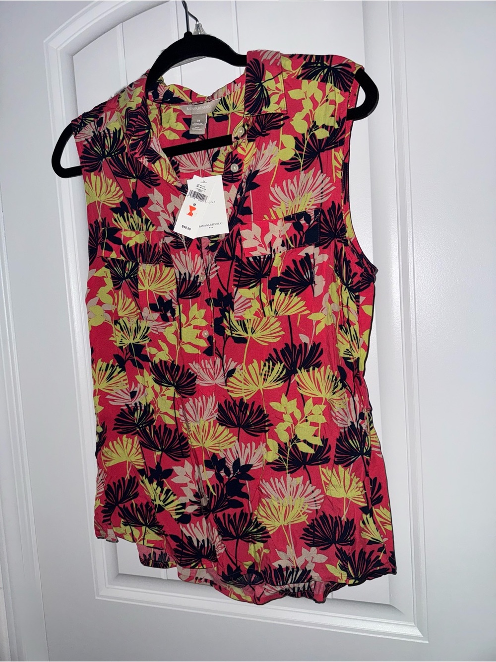 Banana Republic Women’s Floral Tropical Button Down Shirt Size M NWT